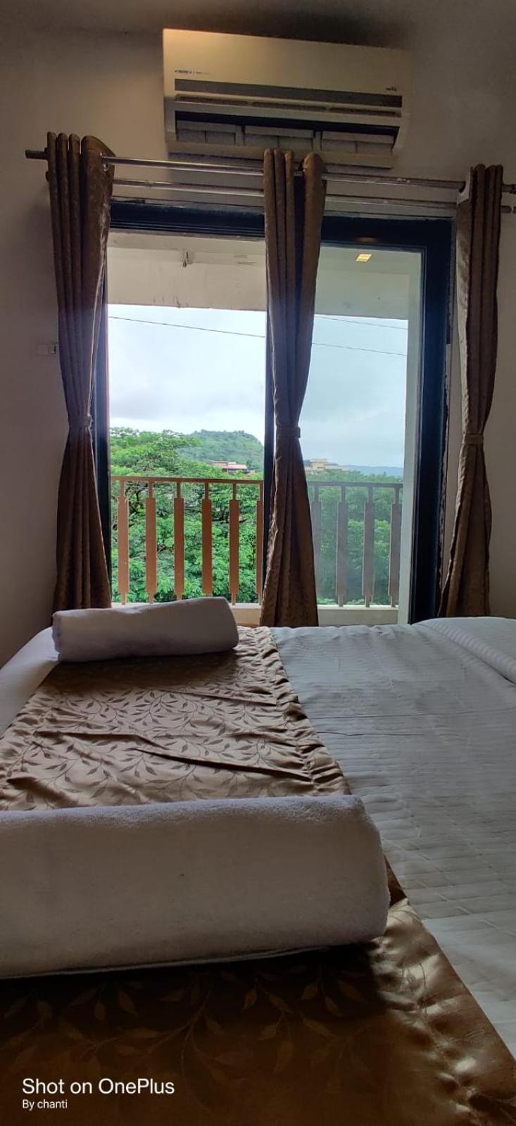 Indus Valley Resort Лонавала Екстериор снимка